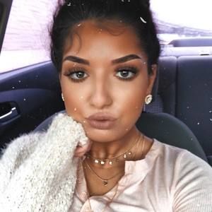 Meet your Posher, Abby